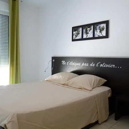 Chateau De Jouarres S2 Resort
